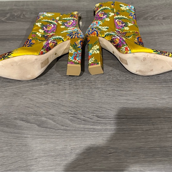 Beautiful new Rye booties…excellent condition - Picture 3 of 3